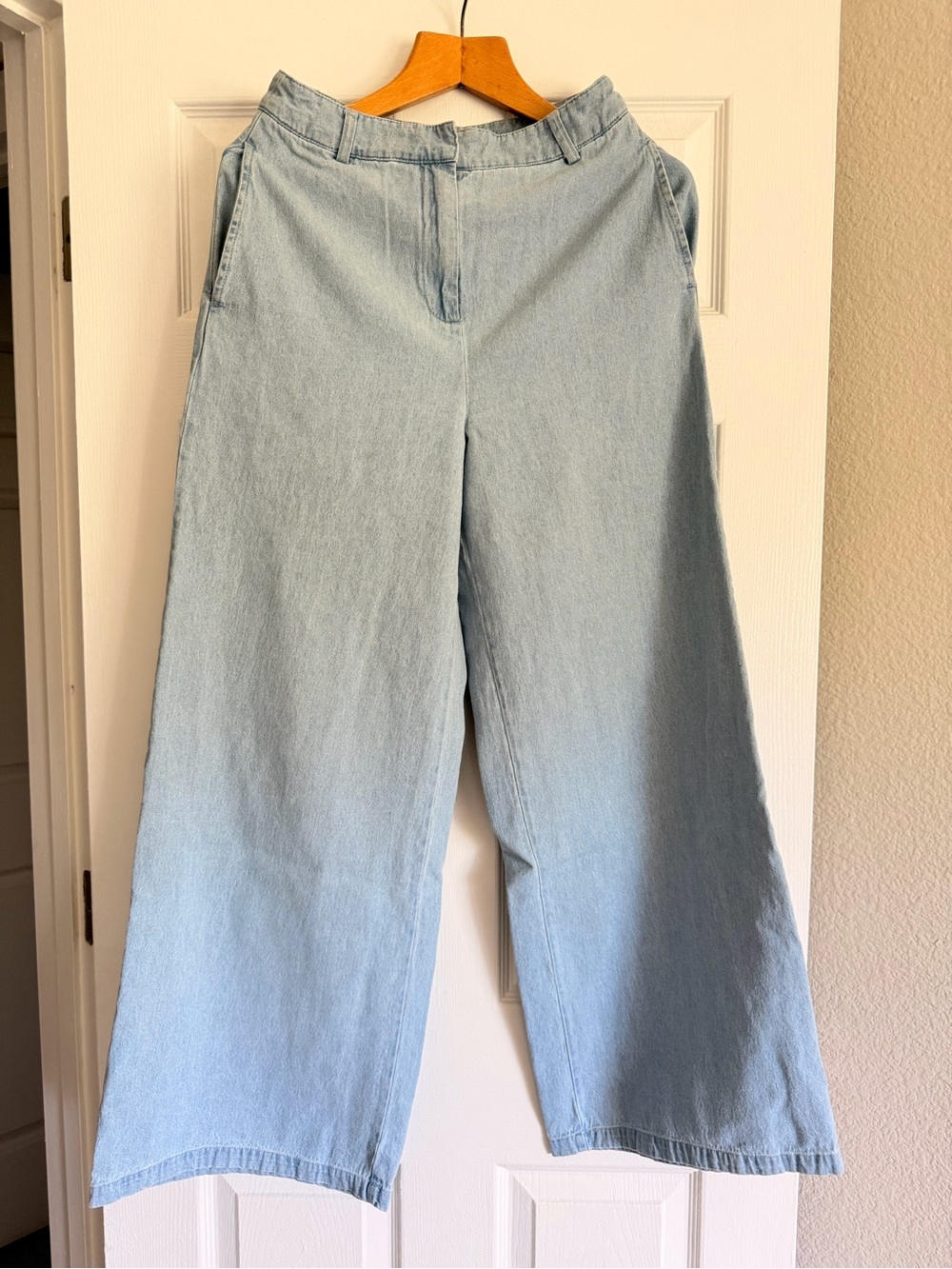 House of Harlow 1960 Light Blue Wide Leg Jeans Size 4